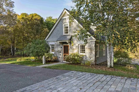 870 Lakeshore Drive New London NH 03257