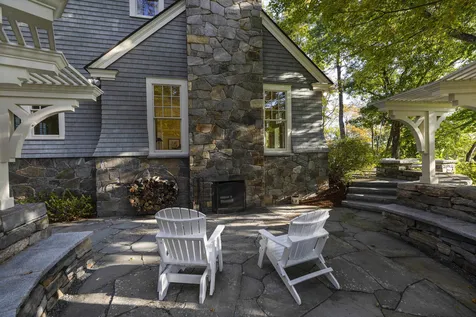 870 Lakeshore Drive New London NH 03257