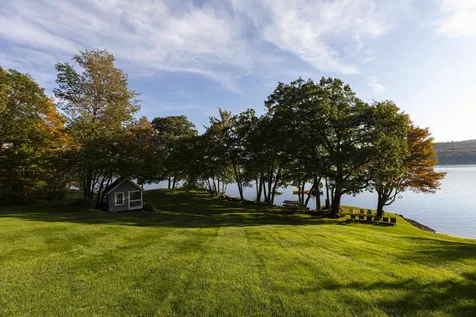 870 Lakeshore Drive New London NH 03257
