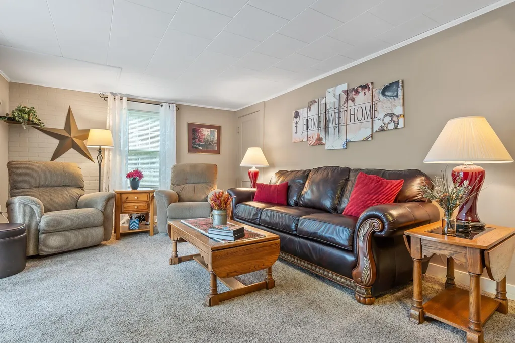 39 Pollard Road Plaistow NH 03865