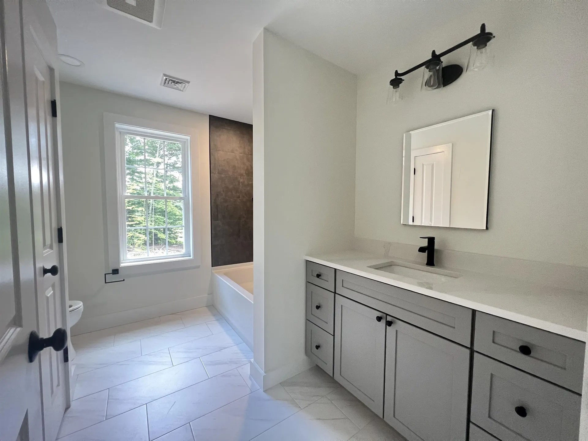 49 Tasker Shore Drive Northwood NH 03261