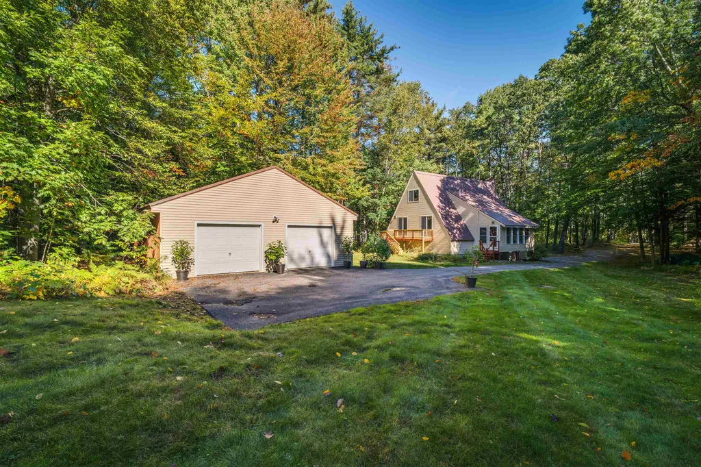 194 Dockham Shore Road Gilford NH 03249