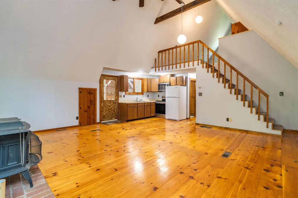 194 Dockham Shore Road Gilford NH 03249