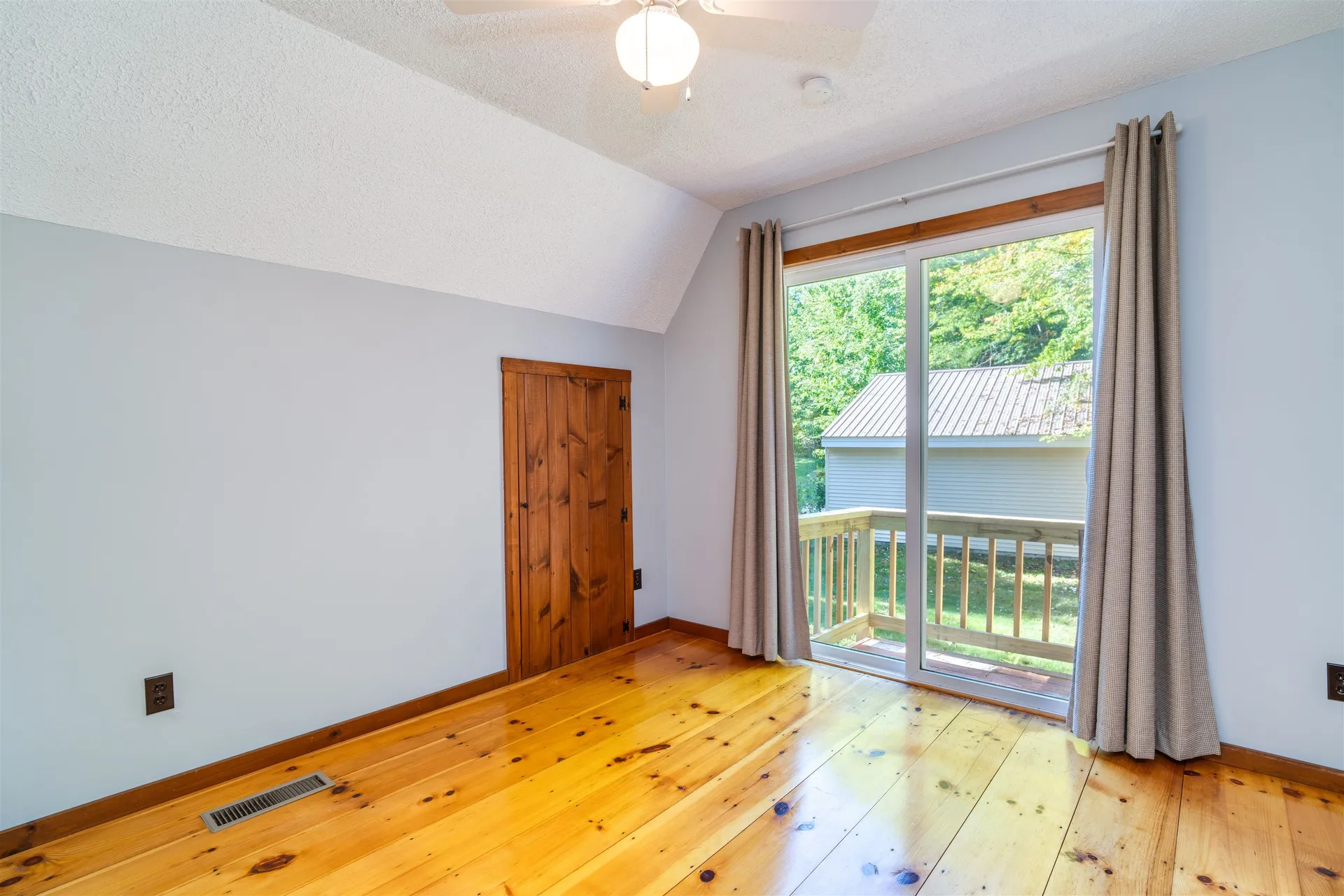194 Dockham Shore Road Gilford NH 03249
