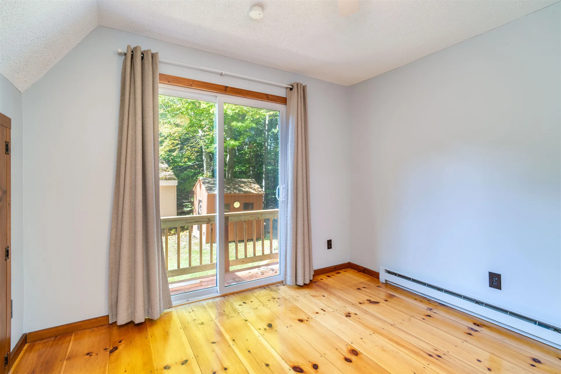 194 Dockham Shore Road Gilford NH 03249