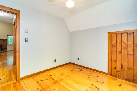 194 Dockham Shore Road Gilford NH 03249
