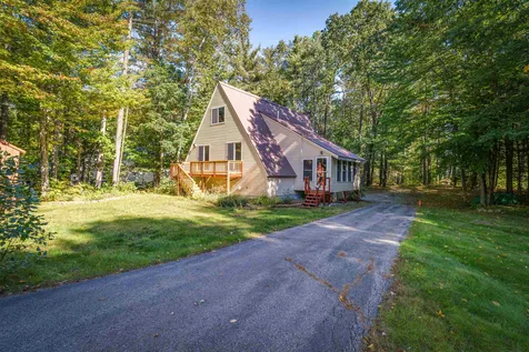 194 Dockham Shore Road Gilford NH 03249