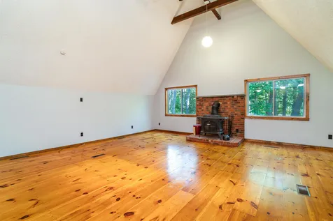 194 Dockham Shore Road Gilford NH 03249