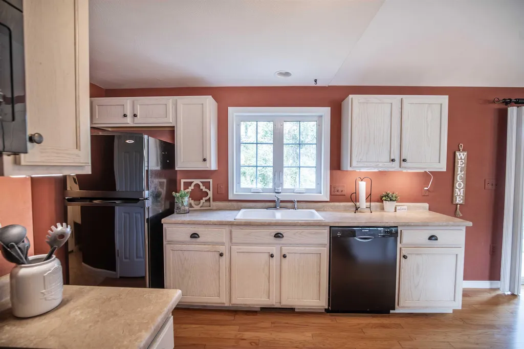 2 Hickory Court Hooksett NH 03106