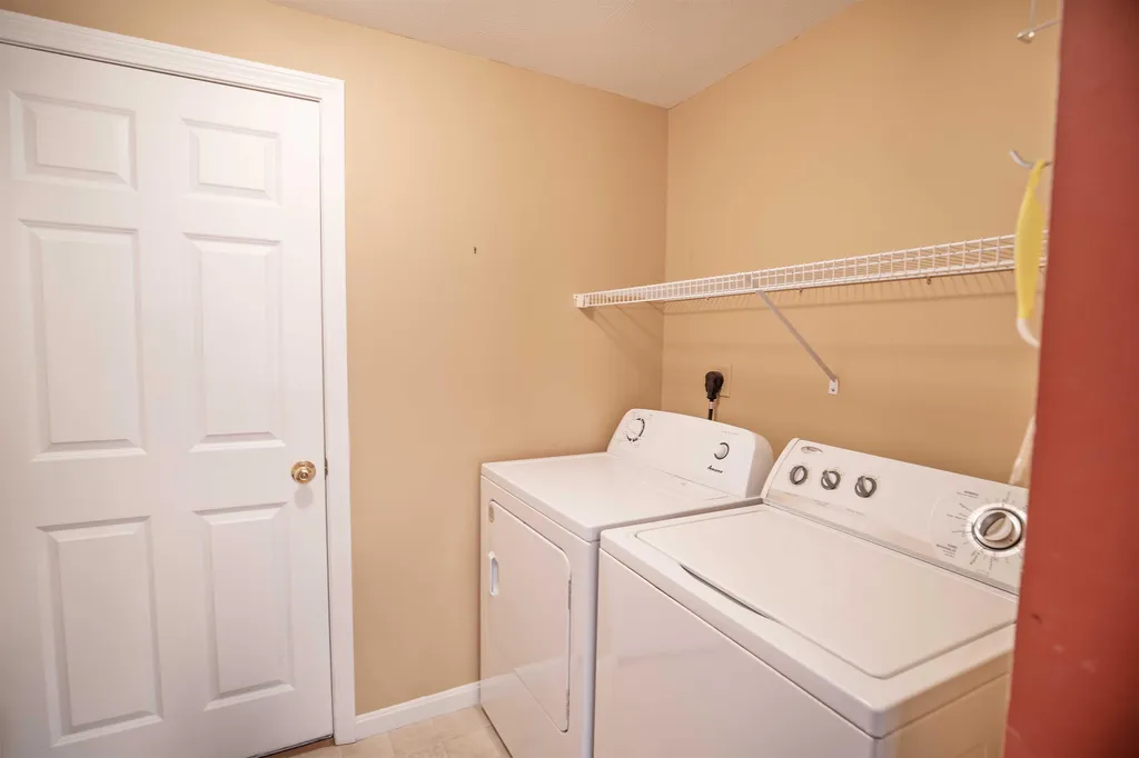 2 Hickory Court Hooksett NH 03106