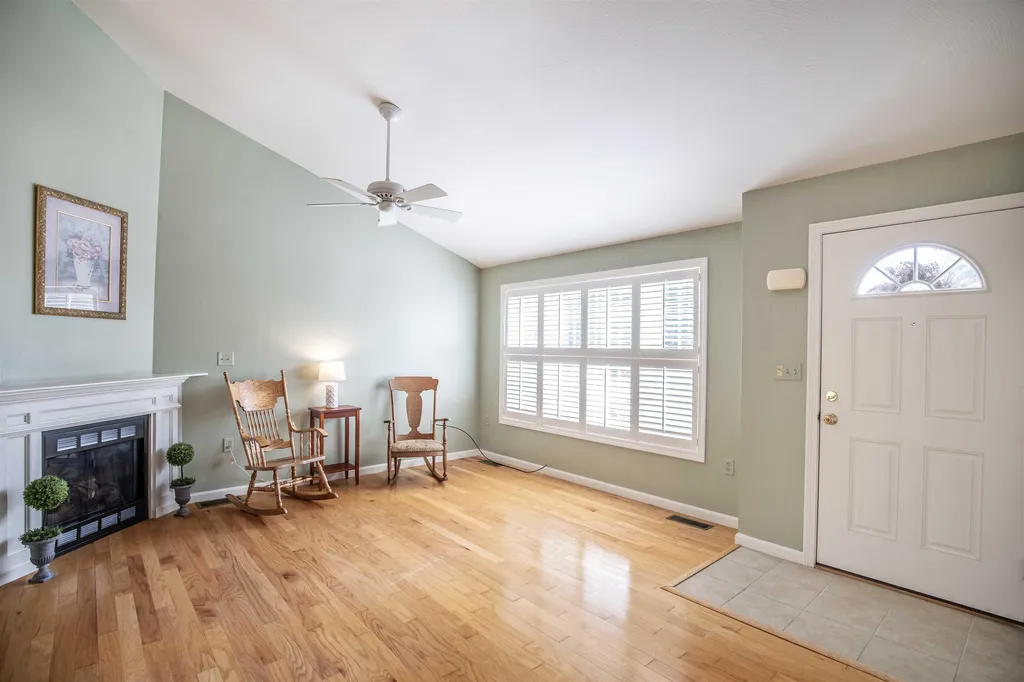 2 Hickory Court Hooksett NH 03106