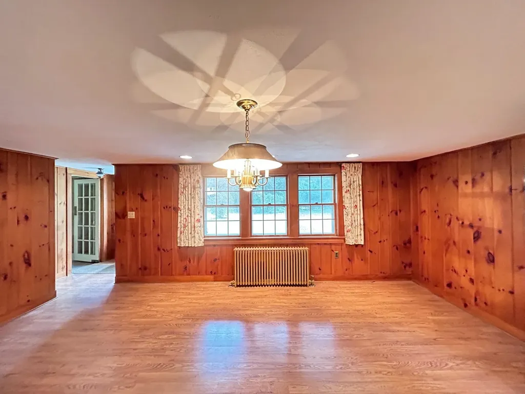 18 Church Street Kingston NH 03848