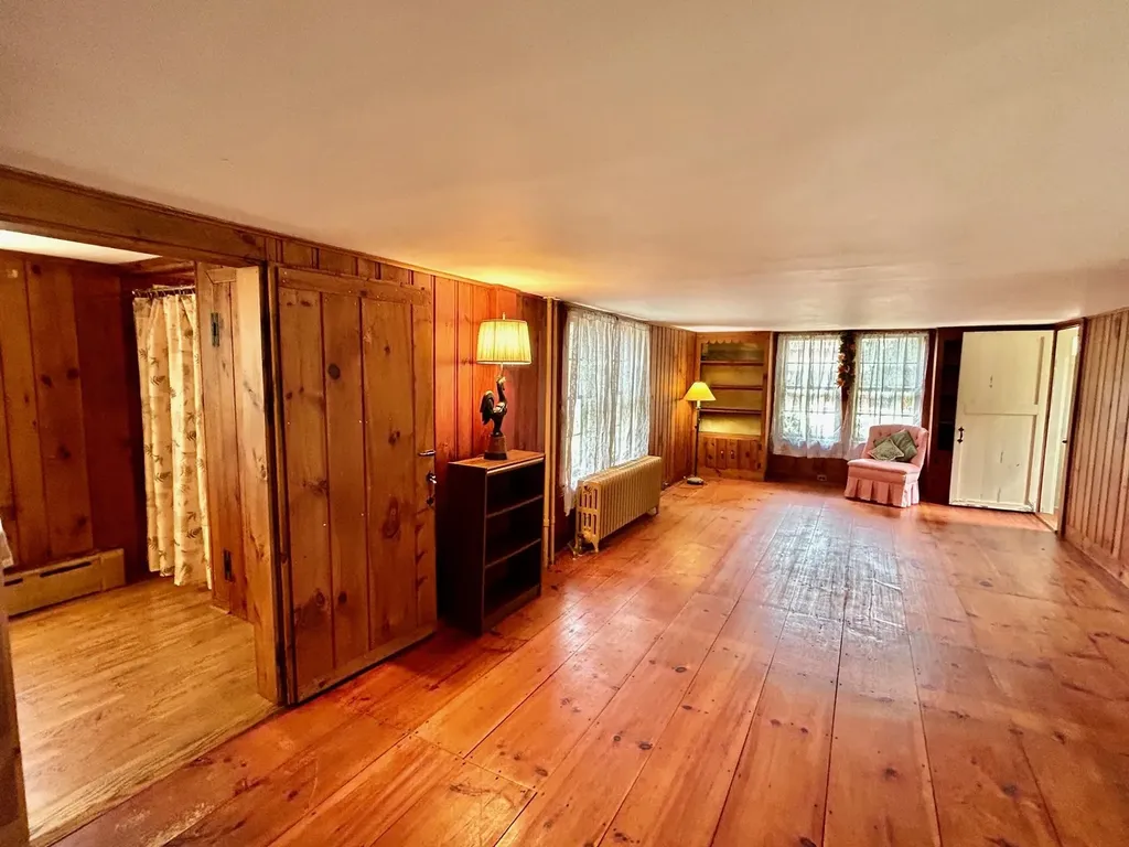 18 Church Street Kingston NH 03848