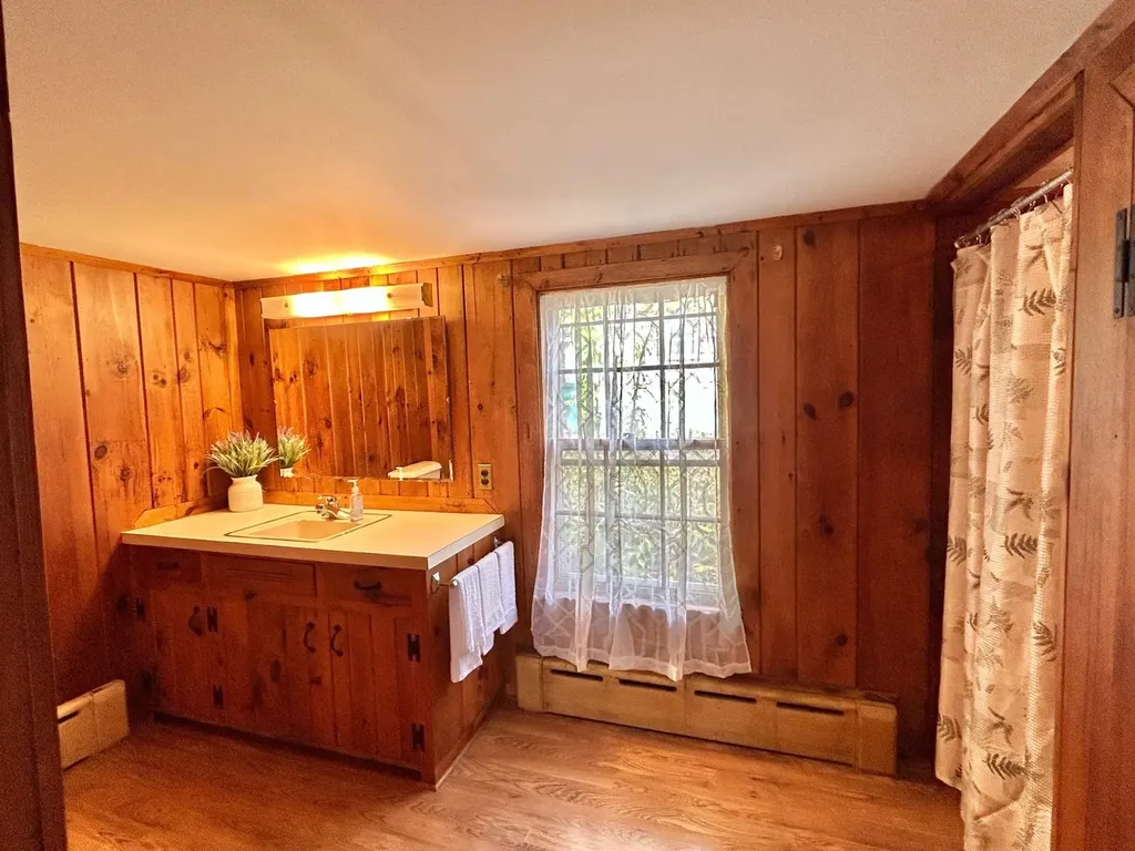 18 Church Street Kingston NH 03848