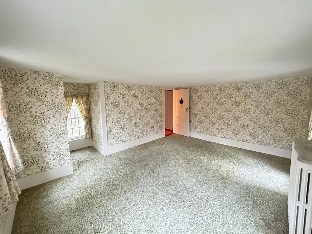 18 Church Street Kingston NH 03848