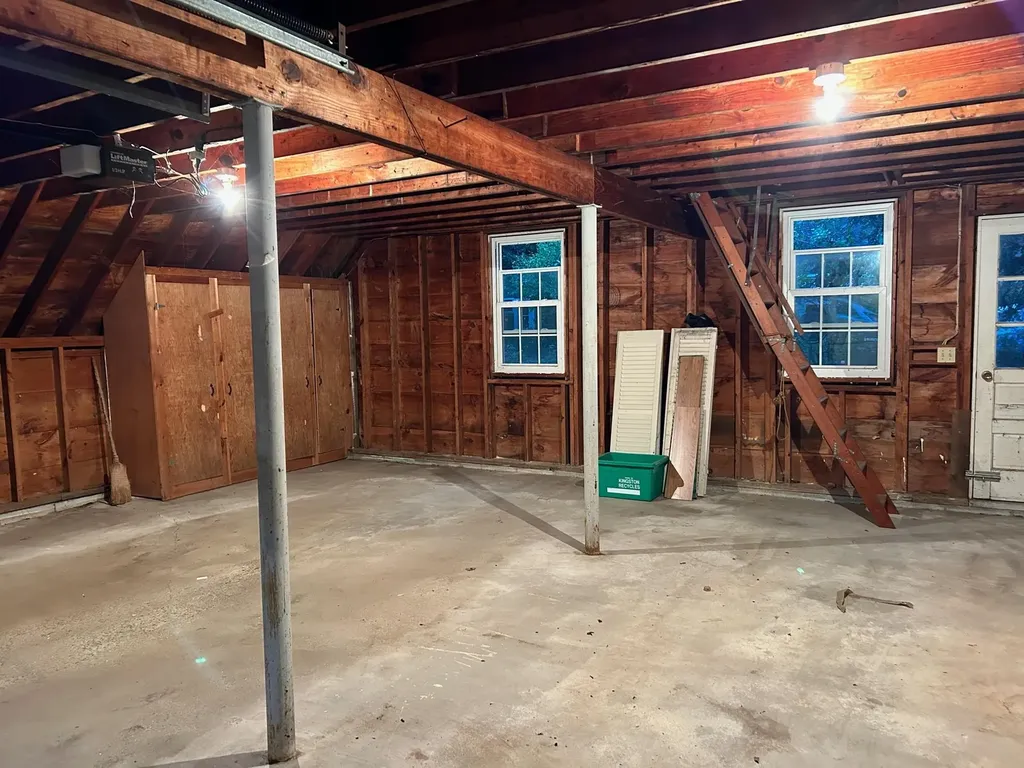 18 Church Street Kingston NH 03848