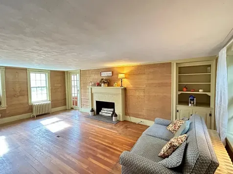 18 Church Street Kingston NH 03848