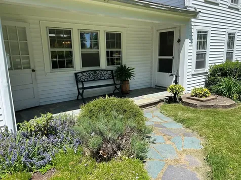 18 Church Street Kingston NH 03848