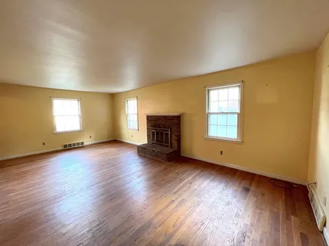 37 Laurel Hill Drive South Burlington VT 05403