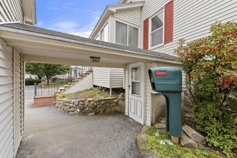 983 Cilley Road Manchester NH 03103
