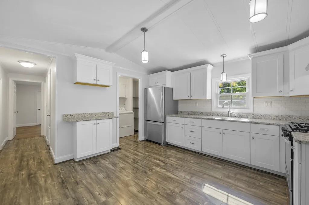 54 Brown Avenue Seabrook NH 03874