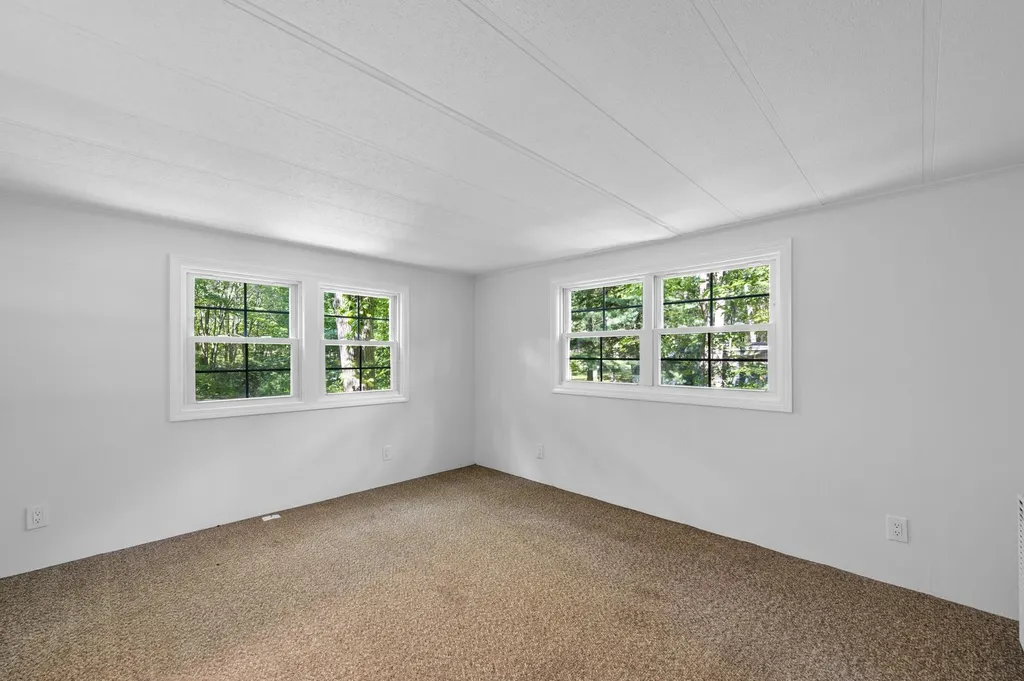 54 Brown Avenue Seabrook NH 03874
