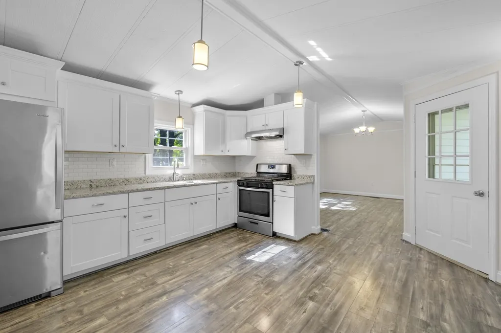 54 Brown Avenue Seabrook NH 03874