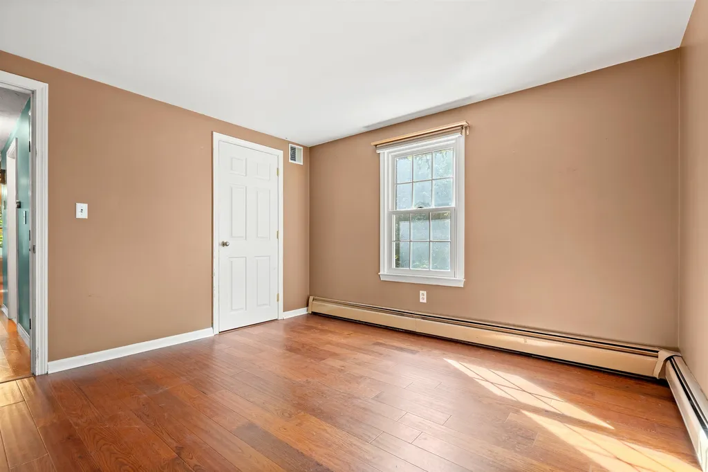 6 Garvin Road Derry NH 03038