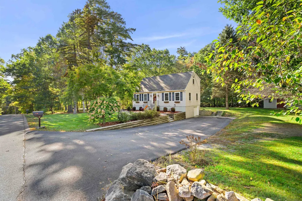 6 Garvin Road Derry NH 03038
