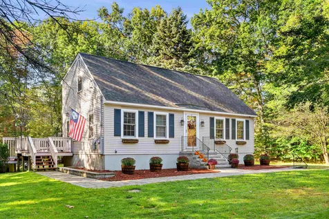 6 Garvin Road Derry NH 03038