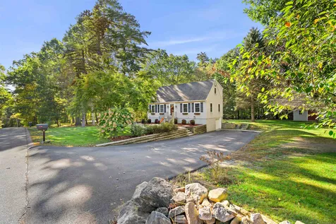 6 Garvin Road Derry NH 03038