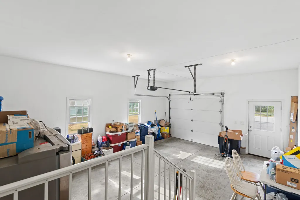 8 Ridgefield Drive Nashua NH 03062