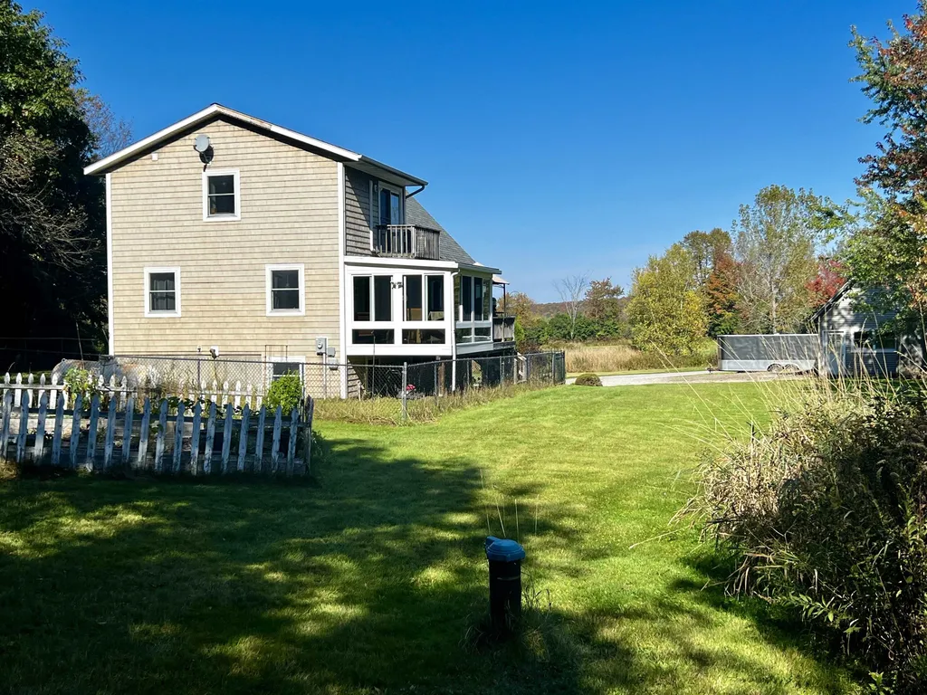 36 Abbey Road Westford VT 05494