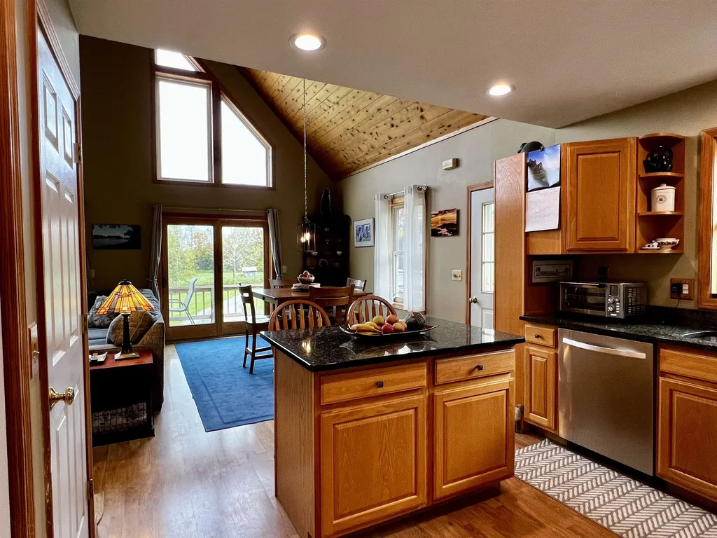 36 Abbey Road Westford VT 05494