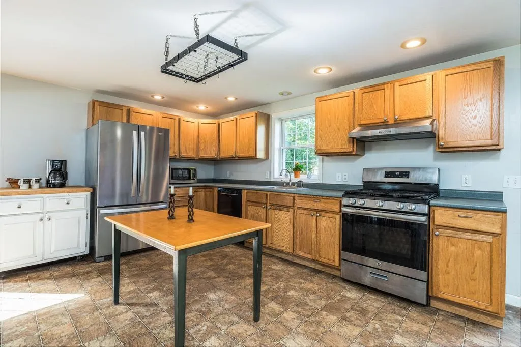 37 Tamarack Road Lee NH 03861