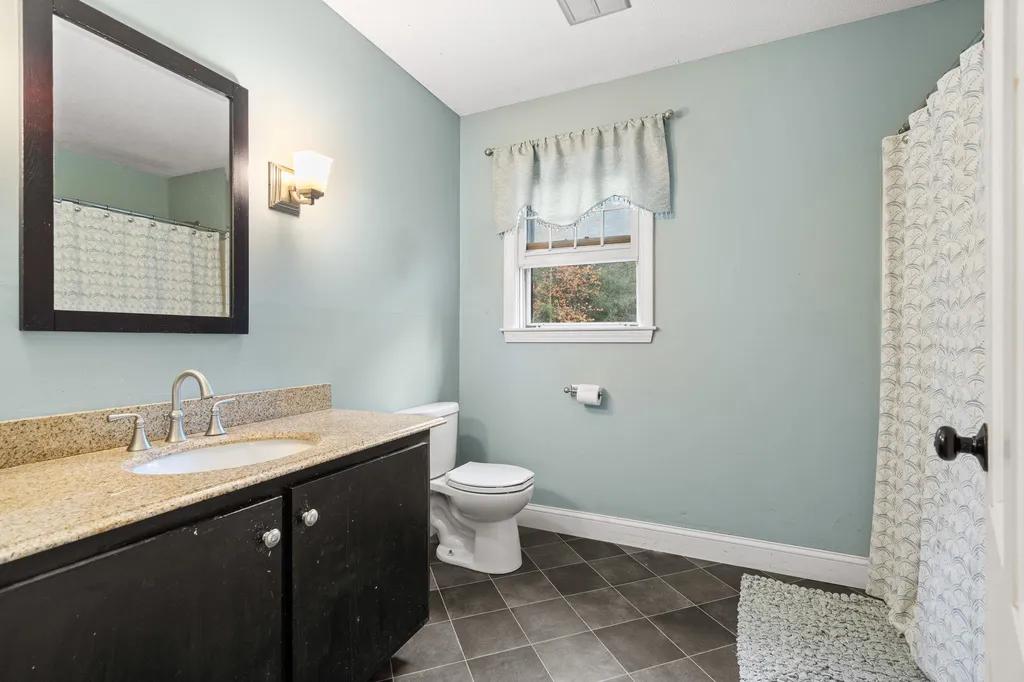 37 Strawberry Hill Road Bedford NH 03110