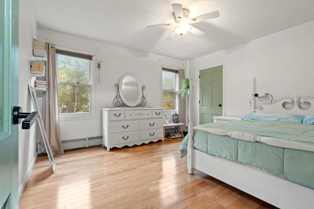37 Strawberry Hill Road Bedford NH 03110