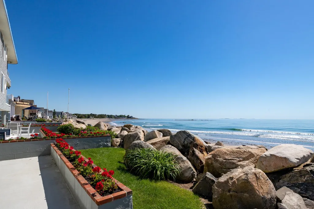 1044 Ocean Boulevard Hampton NH 03842