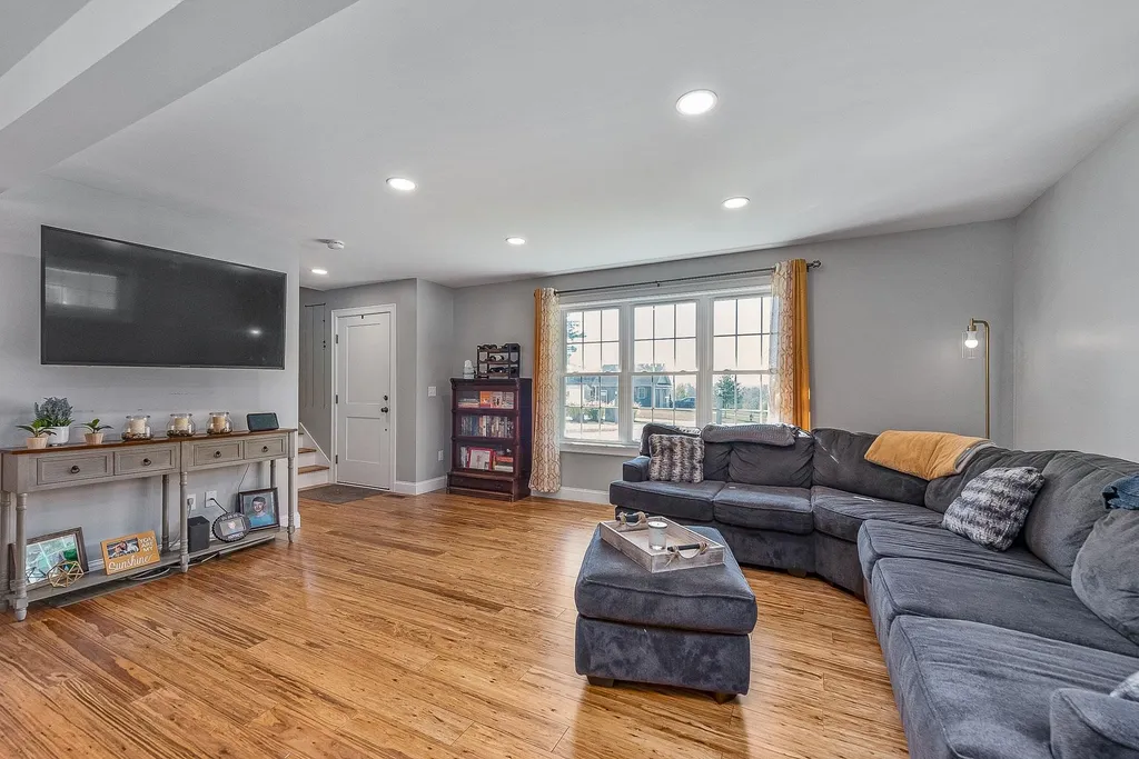 20 Beaumont Drive Dover NH 03820