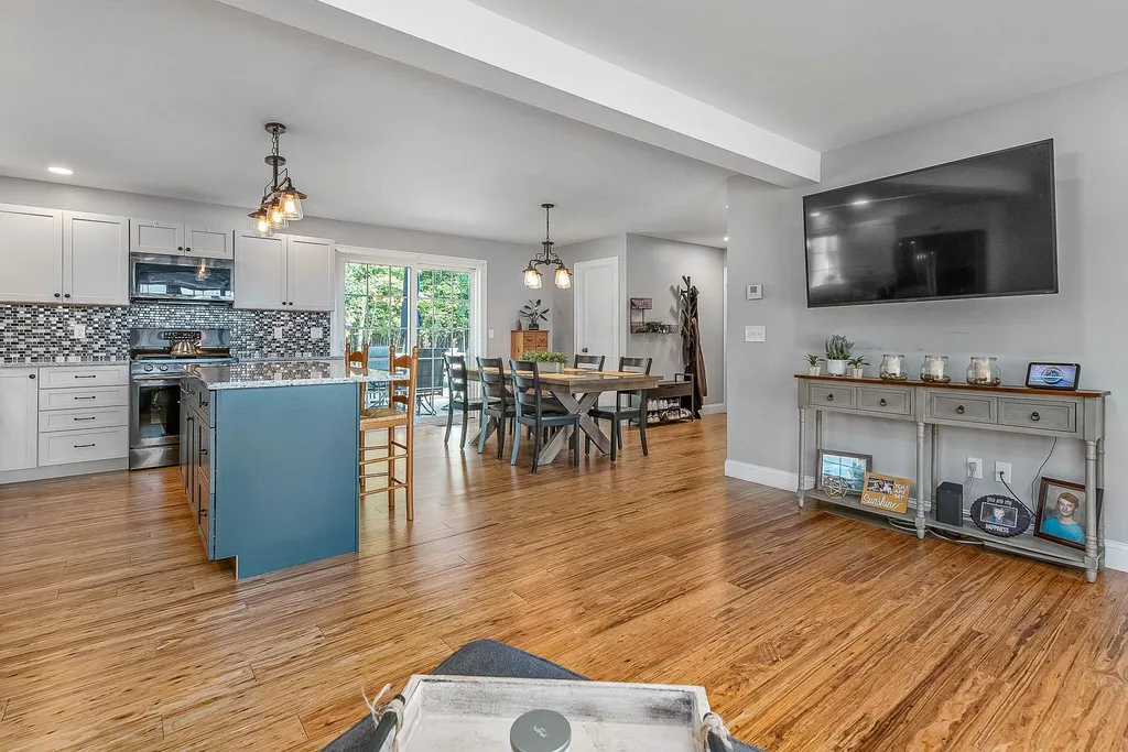 20 Beaumont Drive Dover NH 03820