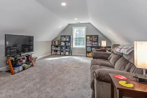 20 Beaumont Drive Dover NH 03820