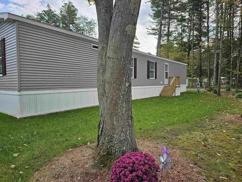 90 Colonial Village Somersworth NH 03878
