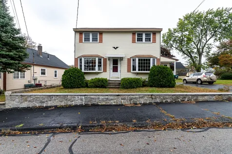 222 Brunelle Avenue Manchester NH 03103