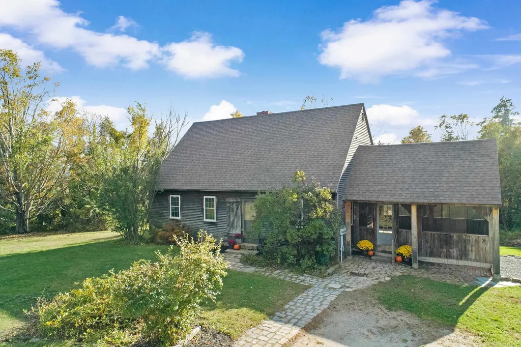 31 Tucker Mill Road New Boston NH 03070