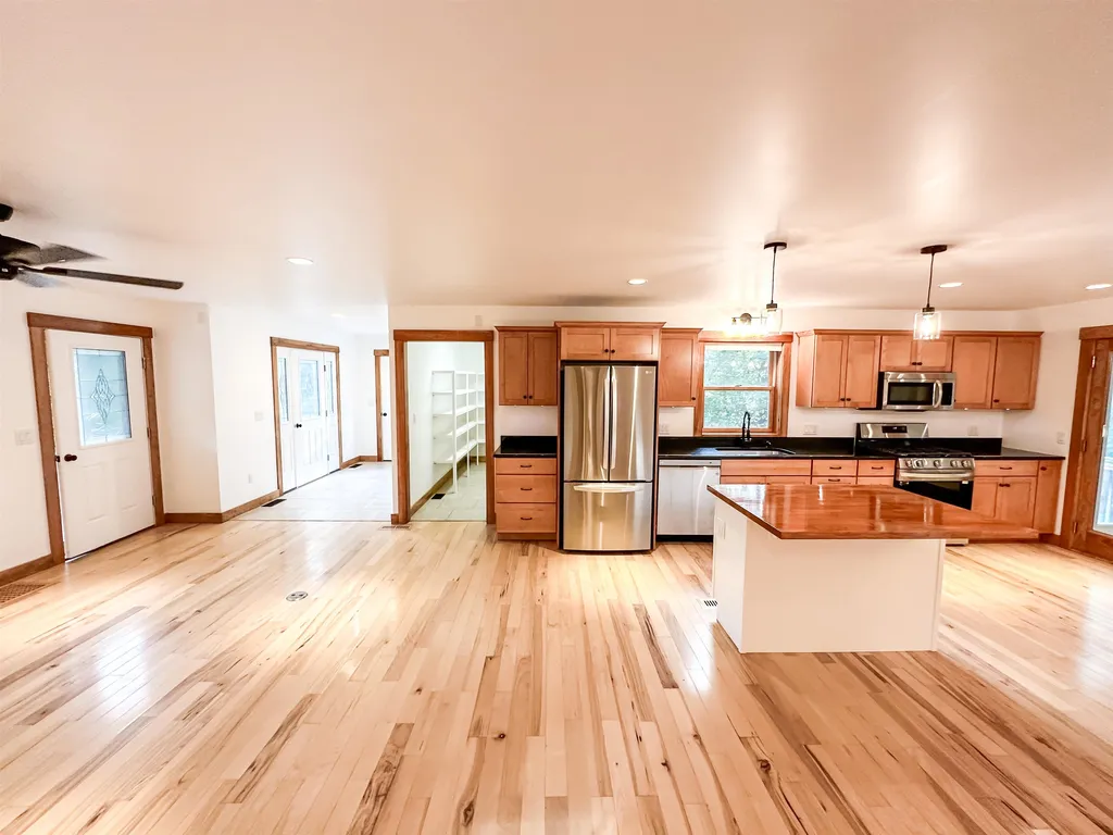 272 Drake Hill Road Albany NH 03818