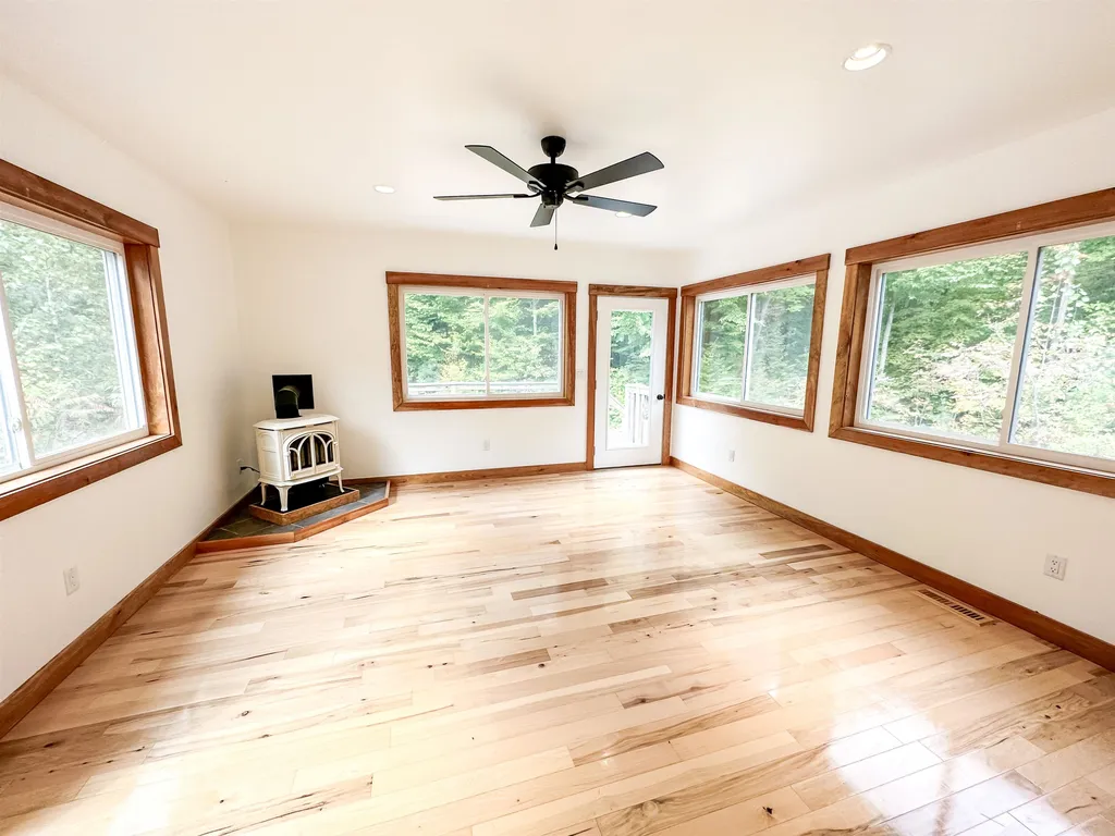 272 Drake Hill Road Albany NH 03818