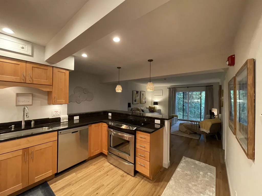 316 Brook Hollow Hanover NH 03755