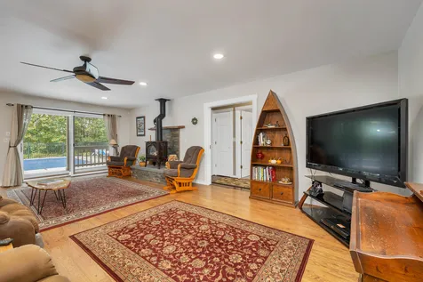 3 Schoolhouse Road Tuftonboro NH 03816