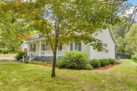 3 Schoolhouse Road Tuftonboro NH 03816