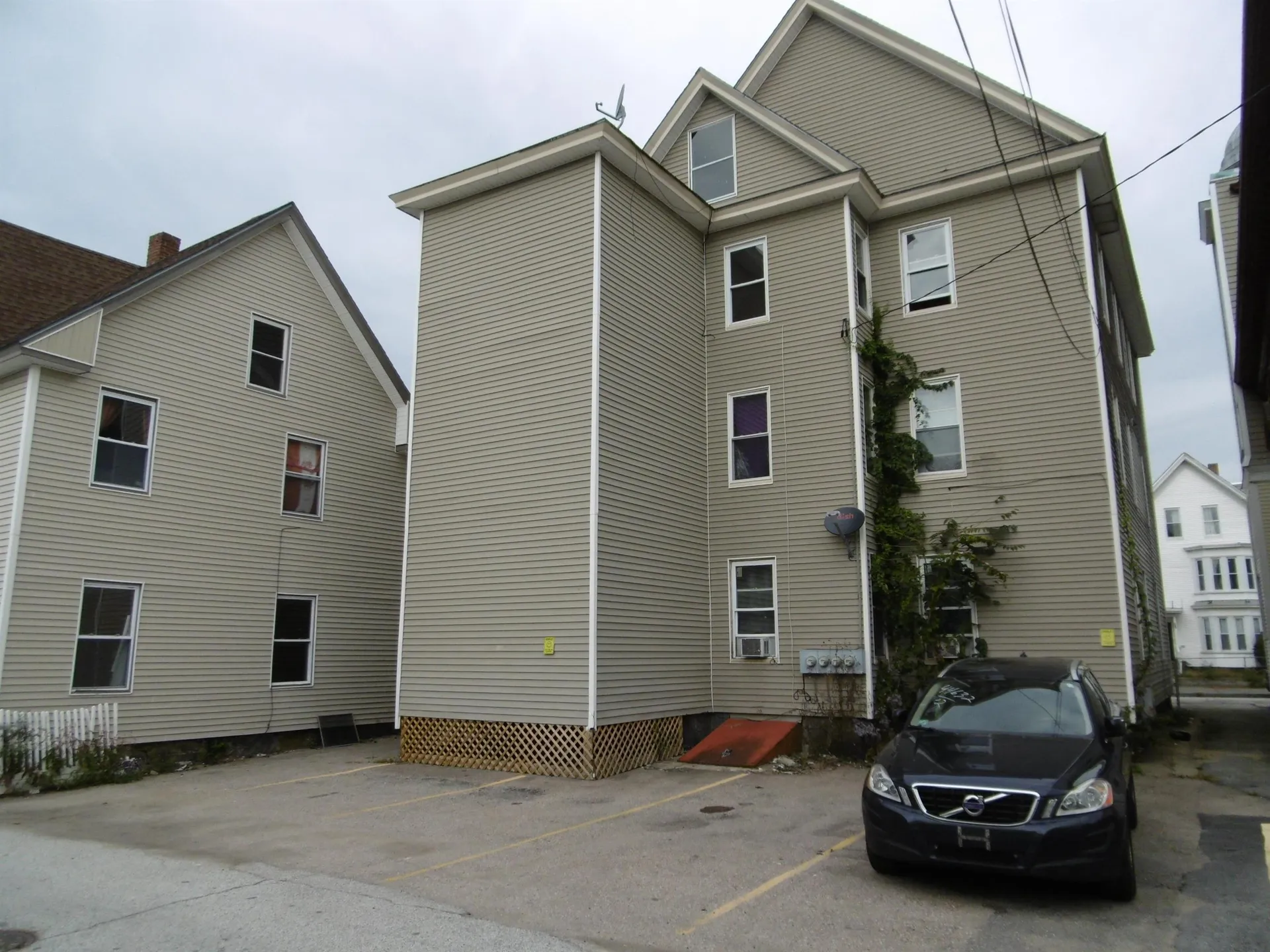285 Central Street Manchester NH 03103